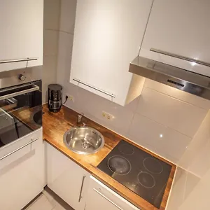 Center I 24h Self-check-in Apartment Innsbruck