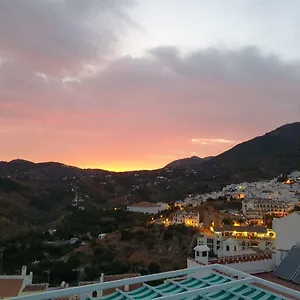 https://apartamentos-alma-y-lola.es-andalucia.com